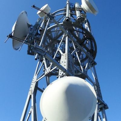 Hot Dip Galvanized Selbsttragende Radioturm 5 km Wifi GSM Telefon Satelliten Mikrowellen Radioturm