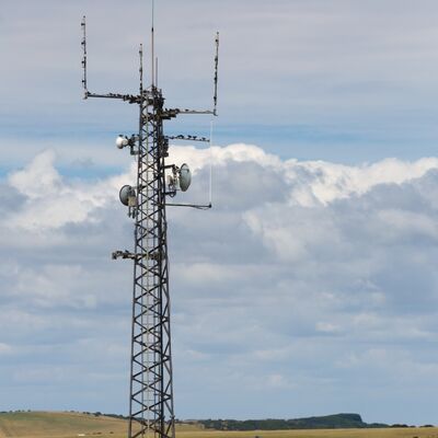 15 25 35 m Multi-Signal-3-Bein-Stahlrohr aus verzinktem Stahl, selbsttragend, für den Außenbereich, 5G, 4G, WLAN, Funk-Telekommunikationsturm