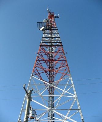 30 40 50 Meter Radio 3 Beinige Steingewinkelturm 5G-Netzwerk Verzinkte Mikrowellenkommunikationsturm