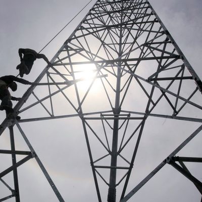 Selbsttragbares Internet 5G Telekommunikationsantenna 3 Bein Winkelstahlturm