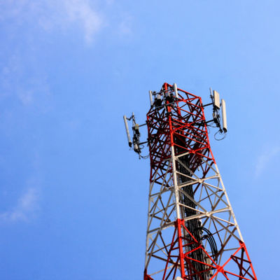 Mobilfunknetz 4G 5G GSM Funksignal 4 Bein Winkel Stahl Telekommunikationsturm Telekommunikation