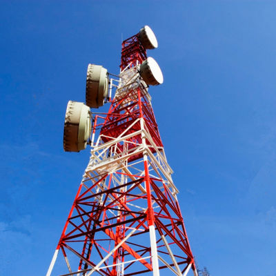Mobilfunknetz 4G 5G GSM Funksignal 4 Bein Winkel Stahl Telekommunikationsturm Telekommunikation