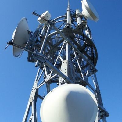 Q255B Q355B Q420B Konstruktion 3 Bein Winkelstahlturm Telekommunikationsturm