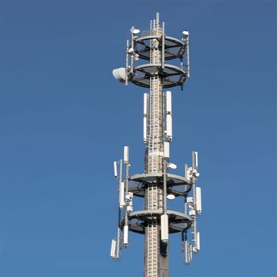 Monopol-Turm Telekommunikationsturm, konstruiert aus Stahl mit geringer und hoher Zugfestigkeit, mit den Bemessungsvorschriften EN 1991-1-4 & EN 1993-3-1 für die Leistung.