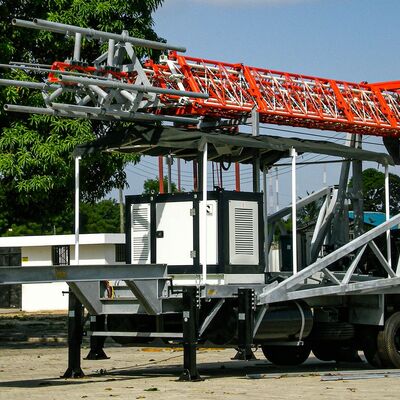 Teleskopturm 15-30M Galvanisierter Stahl-LKW Montierte Kommunikationsantenne 40M/S Winddicht