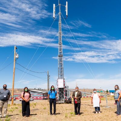 Teleskop-Gitterturm 15-30M Galvanisierter Stahl-LKW Montierte Kommunikationsantenne 40M/S Windfest