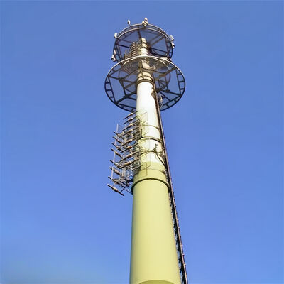 Monopole Tower Stahl-Telekommunikationsturm, der nach den Normen GB T 700 und GB T 1591 konstruiert wurde und die Strukturintegrität für Telekommunikation gewährleistet