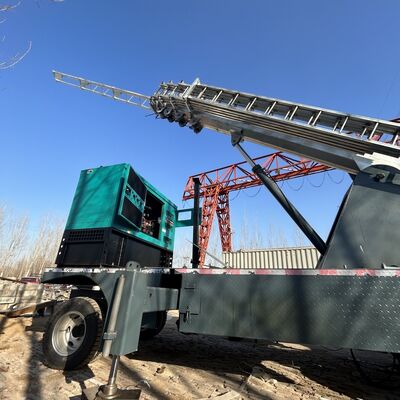 Schwerlast-Teleskopturm mit einer vertikalen Abweichung von weniger als einem pro Tausend und Leistung für Kommunikations- und Beleuchtungsaufgaben