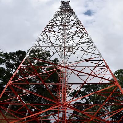 3 Leg Angular Low Maintenance Hot Dip Galvanized Telecommunication Tower 30 Year Service Life