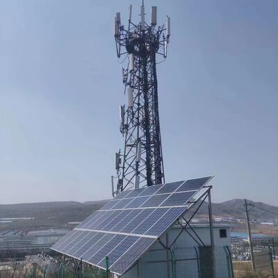 Mit erneuerbaren Energien kompatibler Kommunikationsturm zur Überwachung von Windpark-Solarparks