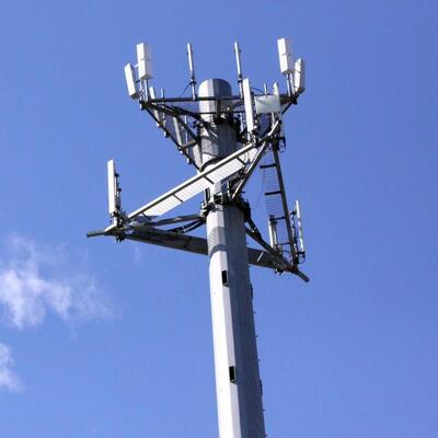 20 35M Monopole 5G Millimeterwellen-Kleinzellenmasten, kompaktes Design für städtische Gebiete mit hoher Dichte