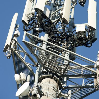 20 35M Monopole 5G Millimeterwellen-Kleinzellenmasten, kompaktes Design für städtische Gebiete mit hoher Dichte