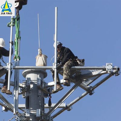 27 m langer modularer Monopol-Telekommunikationsturm mit hoher Windbeständigkeit, konzipiert für städtische, dichte Gebiete, 5G-Abdeckung, feuerverzinkte Stahlkonstruktion