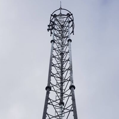 30M Q355 Steel 3 Tube Telecom Tower Compact Footprint für Kommunikationsstation
