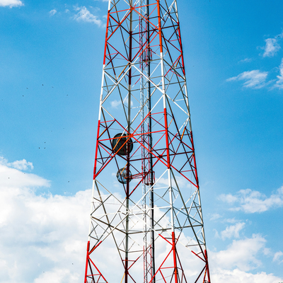 Vierbeiniger Eckstahl-Kommunikationsturm der Seismikklasse ANSI/TIA-222-Standard-Gittermast für die Installation von Radio-TV-Antennen